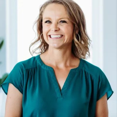 Portrait of Nicole Kernohan